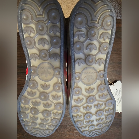 Hello Kitty x adidas Gazelle Indoor Sneaker - Picture 5 of 11